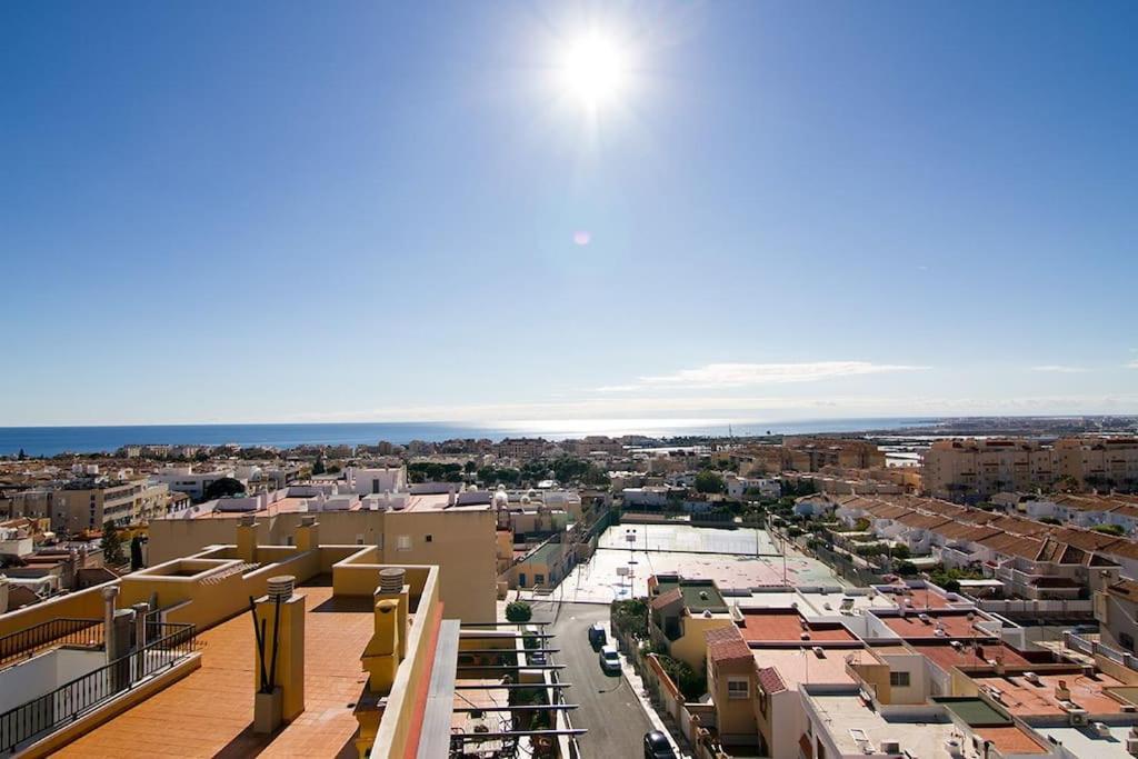 Apartmán Precioso Atico Cerca Playa Con Bonita Terraza Aguadulce  Exteriér fotografie