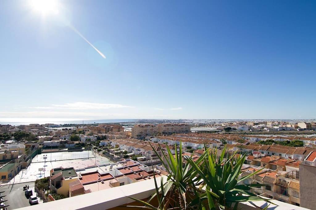 Apartmán Precioso Atico Cerca Playa Con Bonita Terraza Aguadulce  Exteriér fotografie